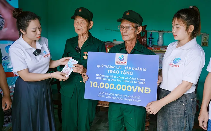 Hình ảnh minh họa đội ngũ hỗ trợ khách hàng 24/7 của Kwin sẵn sàng giải quyết mọi tranh chấp và khiếu nại.